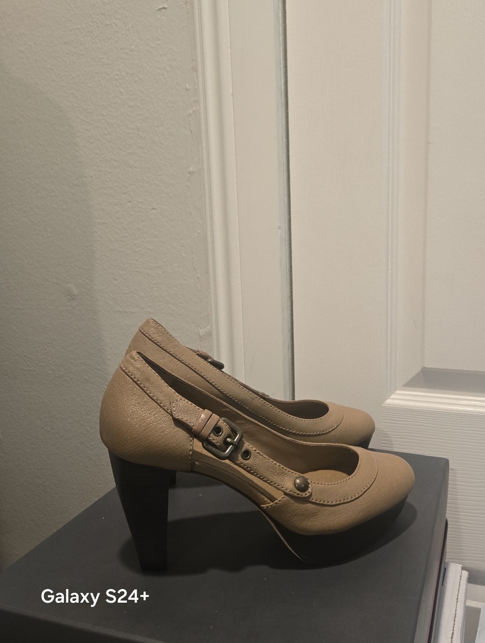 Burberry Blue Label Brown Heels NWT Size 4 (6)